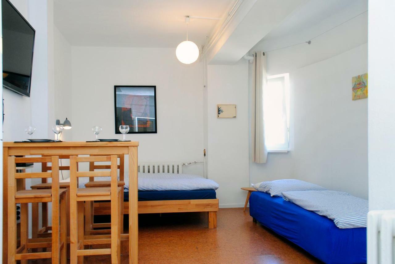 Appartement Ueber Dem Kino Toni Berlin Eksteriør billede