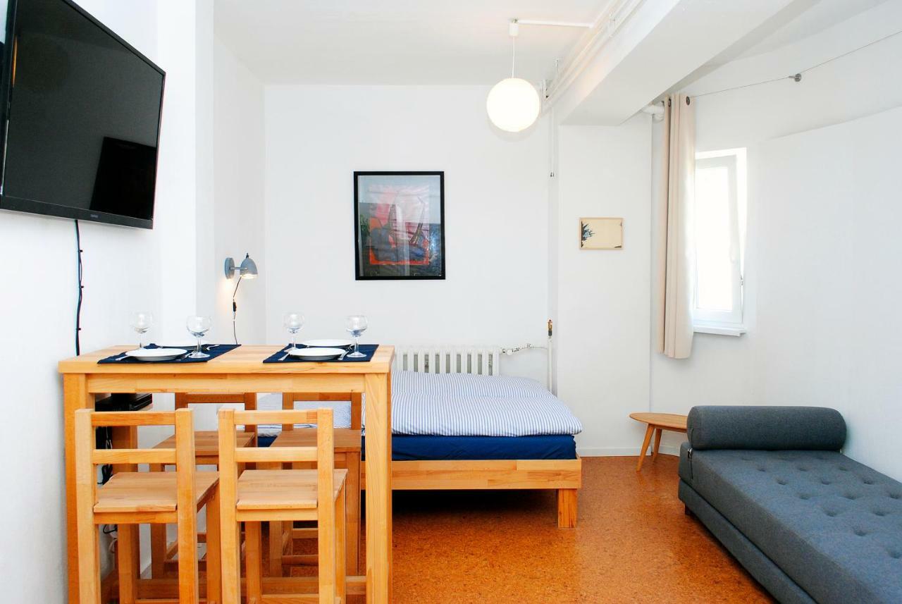 Appartement Ueber Dem Kino Toni Berlin Eksteriør billede