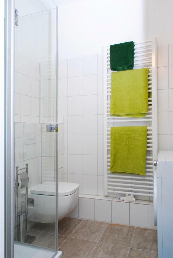 Appartement Ueber Dem Kino Toni Berlin Eksteriør billede